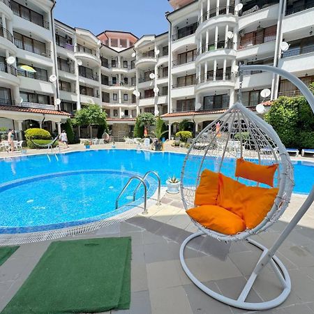 Dkapartments Chateau Valon Pantai Sunny Bagian luar foto
