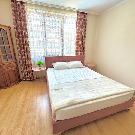 Dkapartments Chateau Valon Pantai Sunny Bagian luar foto