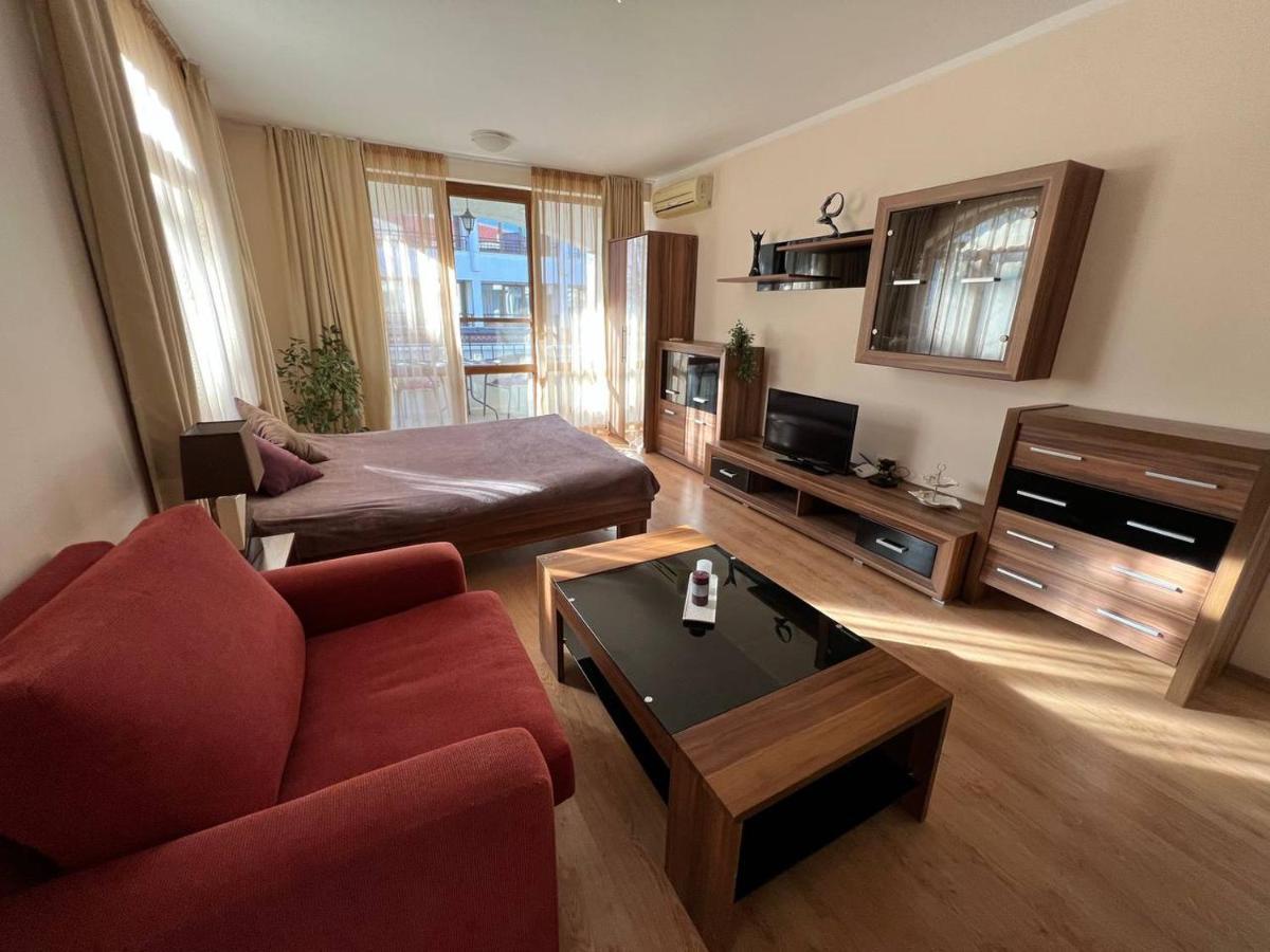 Dkapartments Chateau Valon Pantai Sunny Bagian luar foto