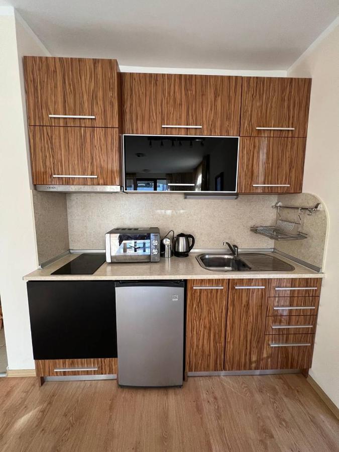 Dkapartments Chateau Valon Pantai Sunny Bagian luar foto
