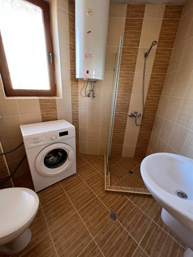 Dkapartments Chateau Valon Pantai Sunny Bagian luar foto