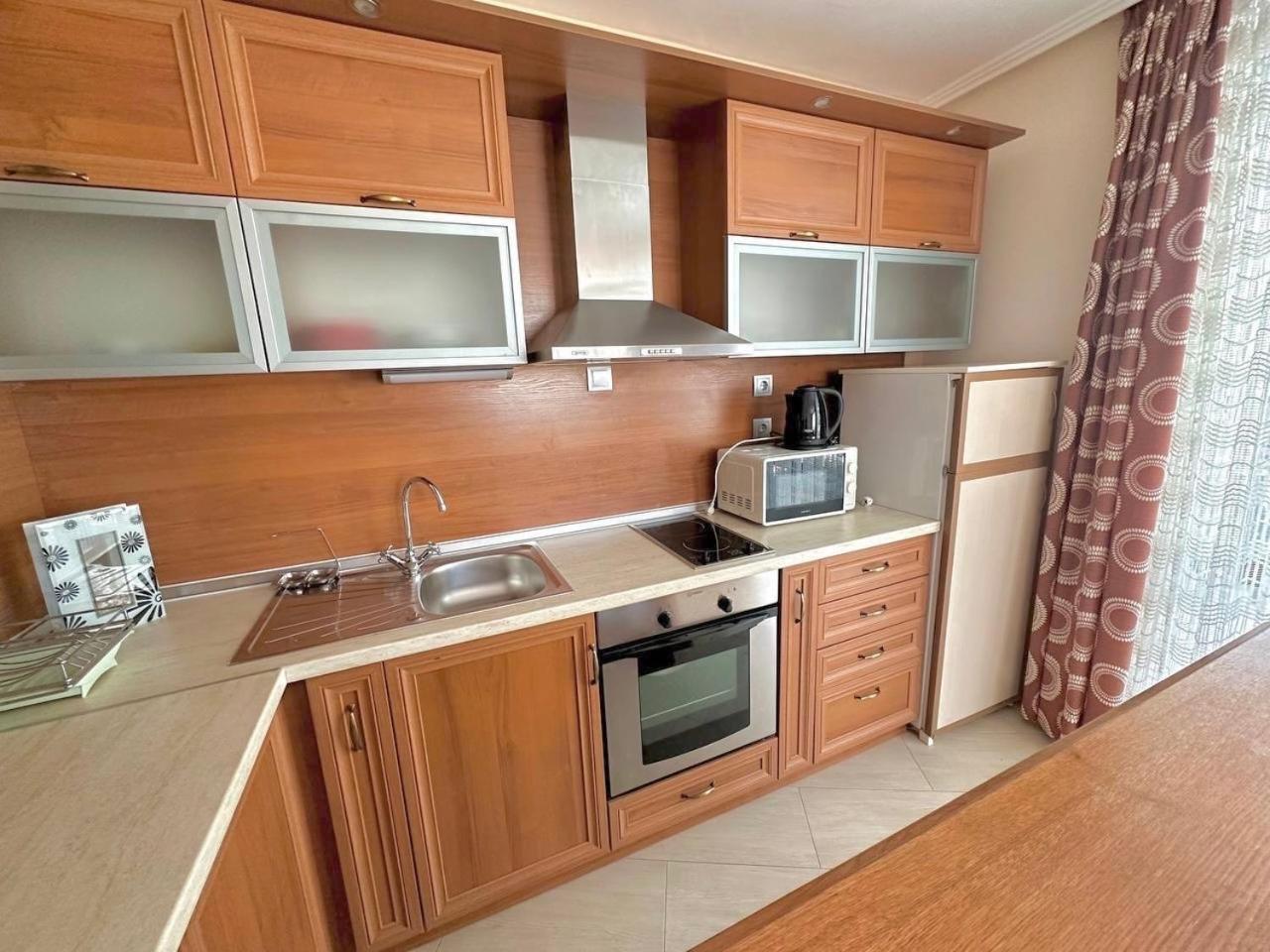 Dkapartments Chateau Valon Pantai Sunny Bagian luar foto