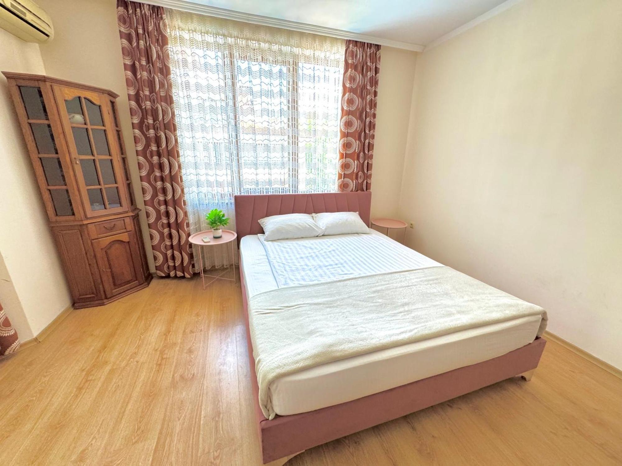 Dkapartments Chateau Valon Pantai Sunny Bagian luar foto